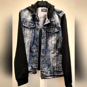 Men's Carbon Acid Washed Jean Jacket with Black Sleeves and Hoodie. Size XL